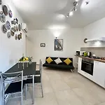 아파트 L'angolo Del Saraceno 카리니